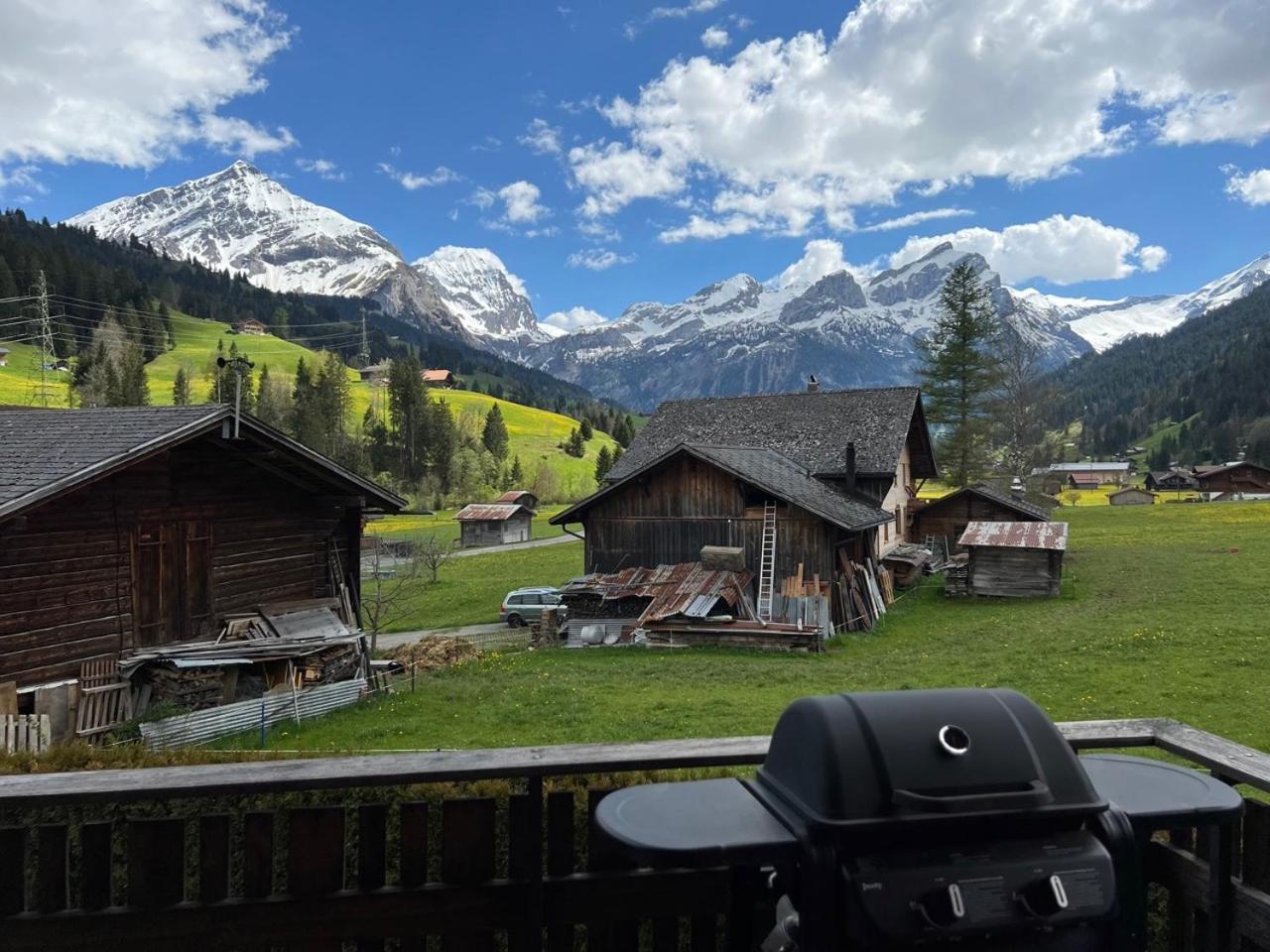 Beautiful Apartment With Stunning View Gsteig Exterior photo